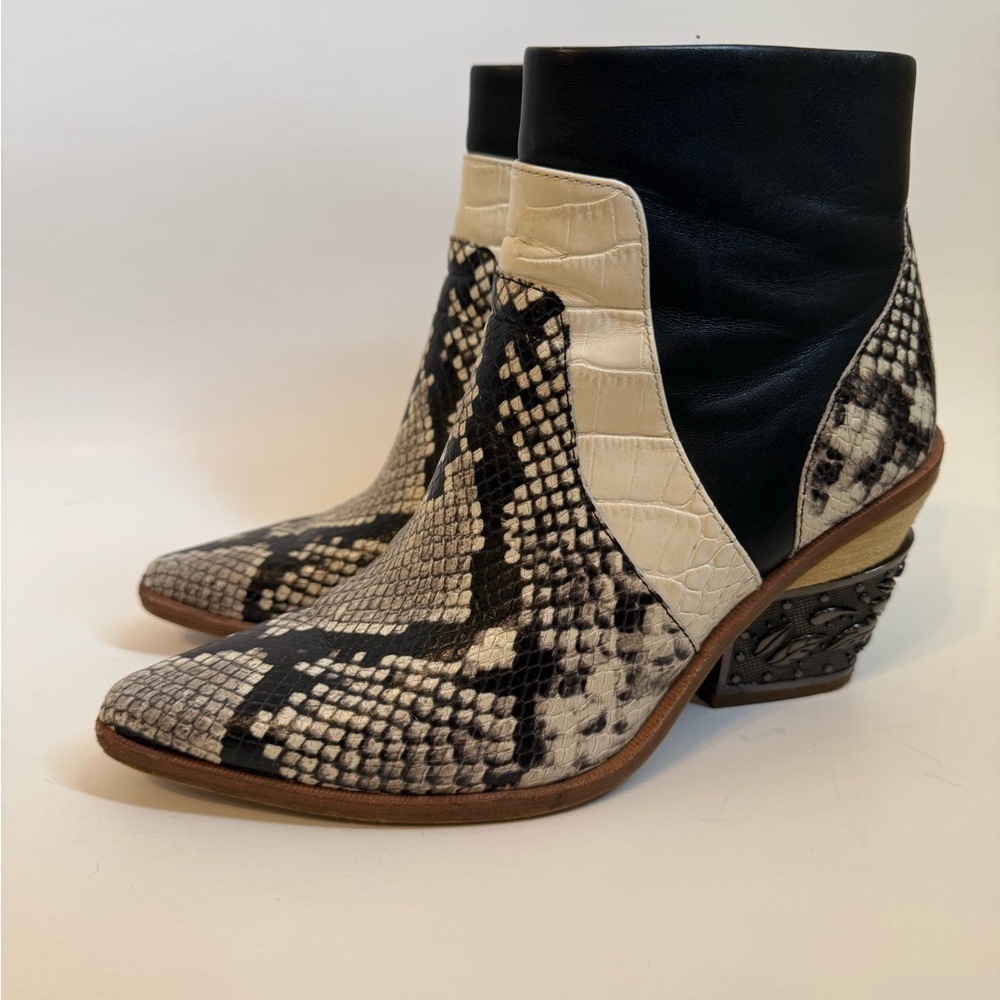 Gianni Bini Black and Cream Snake print Ankle Boots with Metal heel accent